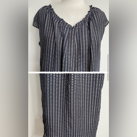 LC Lauren Conrad Blue Cream Mini Hearts Boxy Flowy Silky Blouse Size XL - Picture 4 of 8